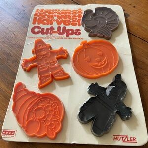 Vintage Harvest Pilgrim/Pumpkin Cookie Cutters